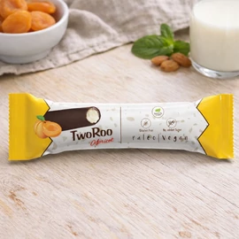 Health Market TwoRoo sárgabarackos rúd étcsokoládé bevonattal, liofilizált sárgabarack darabokkal, 30x30 g kínáló csomag