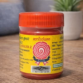 Red Bow piros gyógynövényes inhalátor zárható tégelyben, thai eredetű, intenzív mentolos-fűszeres illatú inhaláló készítmény